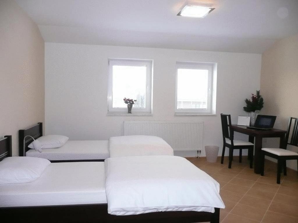Hotel Pod Zelenou Český Těšín Kültér fotó